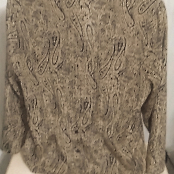 Like New Nicola Small/Medium Tan Black Design Lon Sleeves Top - Picture 9 of 9